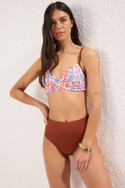 TRENDYOLMILLA Leopar Desenli Balkonet Balenli Yuksek Bel Regular Bikini Tak?m? TBESS25BT00124