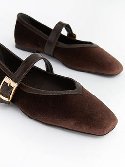 S?et G?r?n?ml? Kad?n Babet