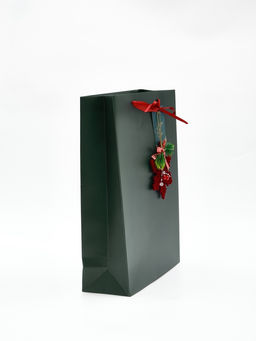 Пакет подарочный «С Новым годом», с ёлочной игрушкой и шильдиком, 31 × 40 × 11 см