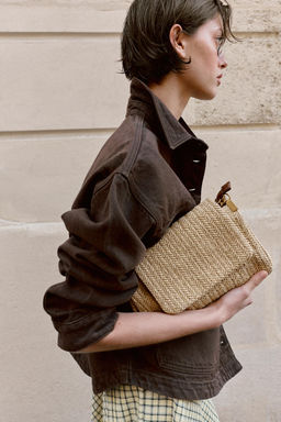 BOLSO BANDOLERA CADENA MET?LICA / Beige claro - Zara фото 2