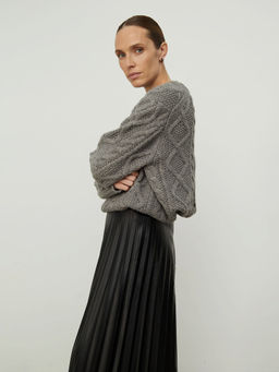 Джемпер с узорной вязкой B2876/nuage - Emka фото 3