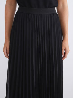 Beli Lastikli Pileli Etek