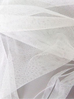 Цена за 180 шт. Ткань сетка для шитья, 40 г/м², ширина 160 см, белая