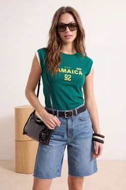 Z_mr_t Ye_ili Bask_l_ Fitted/V_cuda Oturan K_sa Kollu Crop Pamuk Ribana _rme T-Shirt TWOSS26TS00087