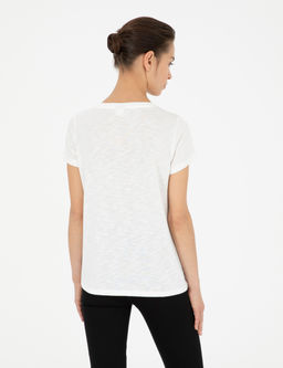 Beyaz Regular Fit Ti__rt
