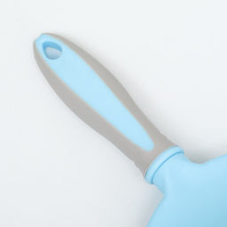 Пуходерка пластиковая мягкая с закругленными зубьями, средняя, 9,5 х 16,5 см, голубая - Пижон фото 4