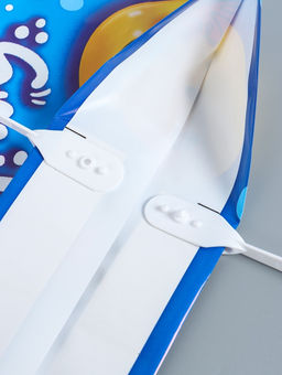 Цена за 10 шт. Пакет «Лайк», полиэтиленовый с пластиковой ручкой, 80 мкм 37×34 см