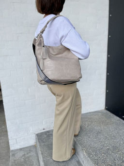 Женская сумка хобо из эко кожи 0012 Хаки - Kenguluna фото 2