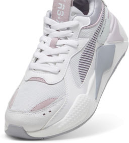 Кроссовки женские