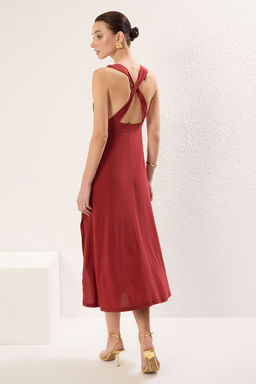 TRENDYOLMILLA Siyah Duz Maxi Aksesuar Detayl? Y?rtmacl? Buzgulu Vucuda Oturan Esnek Orme Elbise TWOSS25EL00091