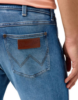 Джинсы мужские