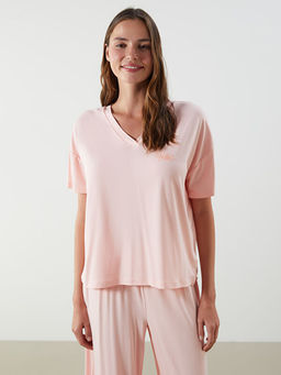 V Yaka ?i?ekli Kad?n Kaprili Pijama Tak?m?