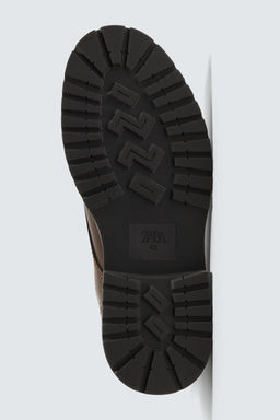 CHUNKY LACE-UP BOOTS