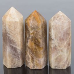 Кристалл из Лунного камня