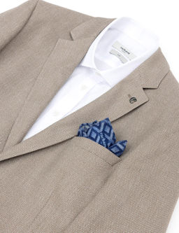 Темно-синий носовой платок