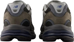 Кроссовки взрослые