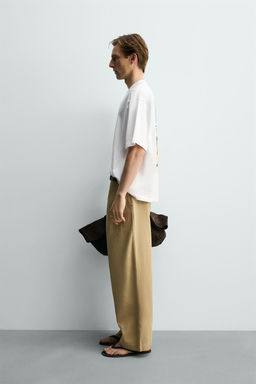 CAMISETA RELAXED FIT GR?FICO CUADRO / Blanco