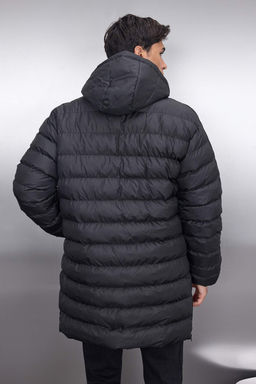 TRENDYOL MAN Siyah Regular Fit Yan? Fermuarl? Ruzgara Dayan?kl? K?sl?k Mont TMNAW23MO00064 - Trendyolmilla фото 4