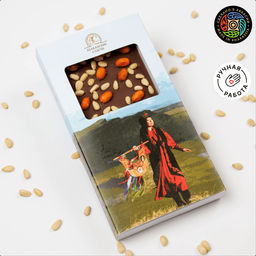 Шоколад Молочный с натуральными ягодами облепихи и кедровым орехом