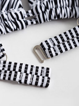 Купальник женский раздельный MINAKU Stripe, размер 48, чёрно-белый