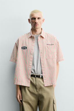 SOBRECAMISA RAYAS PARCHE CONTRASTE / Rojo