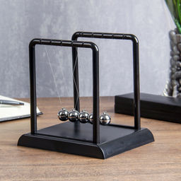 Маятник настольный антистресс «Антистресс», чёрный, 11.4×13.5×13.7 см