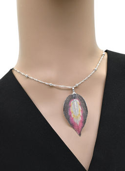 Подвеска Лист 25*60мм цв.черно-малиновый