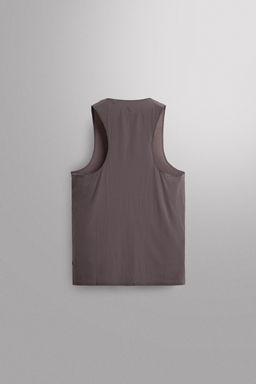 CAMISETA TANK LIGERA RUNNING / Morado