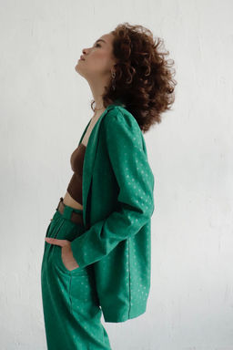 9963 Костюм брючный зелёный в горох - Martichelli фото 24