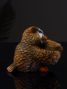 Фигурка полистоун «Сова кормит совёнка», 8×7.5×8.7 см