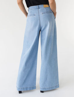 Широкие джинсы с защипами из эластичного денима - Vilatte фото 2