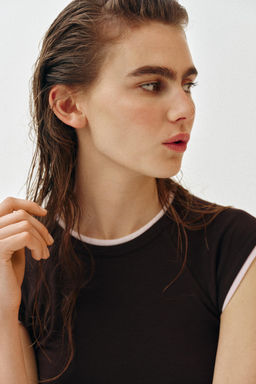 CAMISETA EFECTO DOBLE MANGA CORTA / Chocolate - Zara фото 5