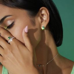 Серебряное кольцо с зеленым фианитом "Энергия"