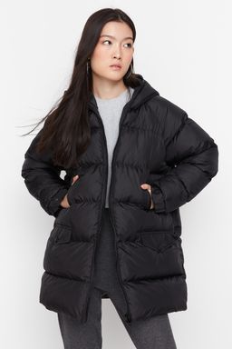 TRENDYOLMILLA Siyah Kapusonlu Su Itici Sisme Mont TWOAW23MO00249