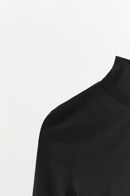 FITTED TOP WITH TOPSTITCHING - Zara фото 15