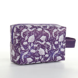 Косметичка на молнии женская, с рисунком Цветочный узор, фиолетовая