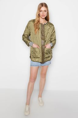 TRENDYOLMILLA Haki Renk Bloklu Su Itici Kapitone Mont TWOAW23MO00134 фото 12