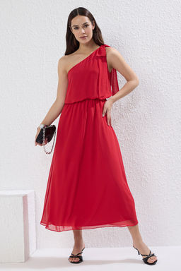 K?rm?z? Etegi Belden Ac?lan Sifon Ucus Ucus Dokuma Maxi Elbise TWOSS25EL00450