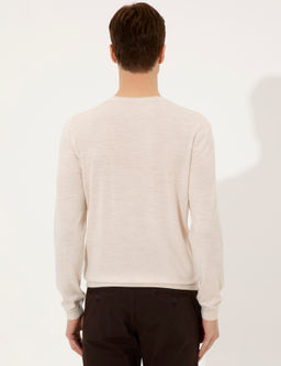 Бежевый базовый трикотажный свитер с круглым вырезом - Cacharel фото 5