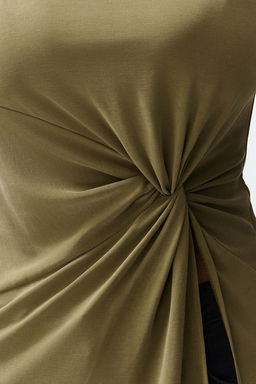 Yesil More Sustainable Modal Icerikli Dik Yaka Buzgu ve Y?rtmac Detayl? Orme Bluz TWOSS24BZ00359