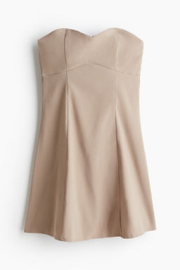 Vestido bandeau con vuelo