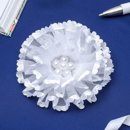 Цена за 6 шт. Бант для волос на резинке «Школьница», цветок жемчужный, d=8 см, белый