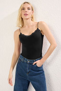Siyah Dantel Detayl? Fitted/Vucuda Oturan Alttan C?tc?tl? Esnek Orme Body TWOSS25BD00008