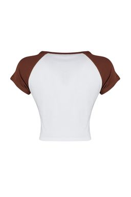 TRENDYOLMILLA Kahverengi %100 Pamuk Bask?l? Fitted/Vucuda Oturan Crop Bisiklet Yaka Orme T-Shirt TWOSS23TS00170 фото 7