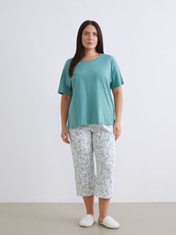 Bisiklet Yaka ?i?ekli Kad?n Kaprili Pijama Tak?m?