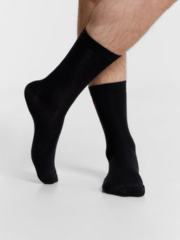 Цена за 5 пар!  Носки мужские высокие черные с надписью "Статус: женат"