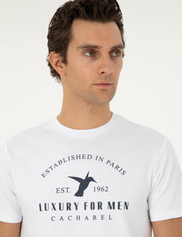 Белая стройная мата