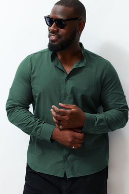 Koyu Yesil Regular Fit Rahat Hakim Yaka Basic Buyuk Beden Gomlek TMNSS23GO00093