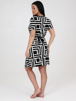 154 ЖЕНСКИЙ ХАЛАТ (Белый квадрат) - А-дина фото 5