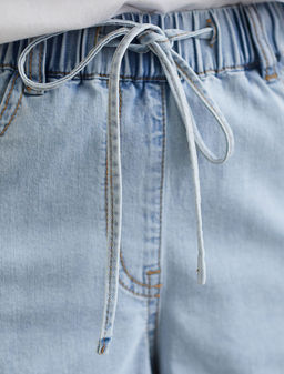 Шорты с резинкой на поясе из облегченного денима